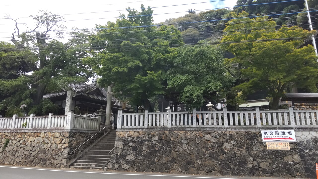 第2駐車場から見える神社
