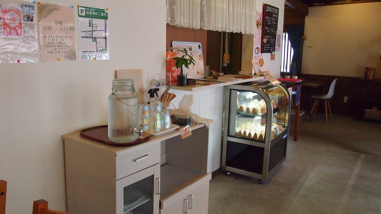 千鈴の店内