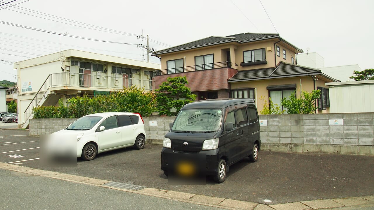 ロミードーナツ多賀店の駐車場