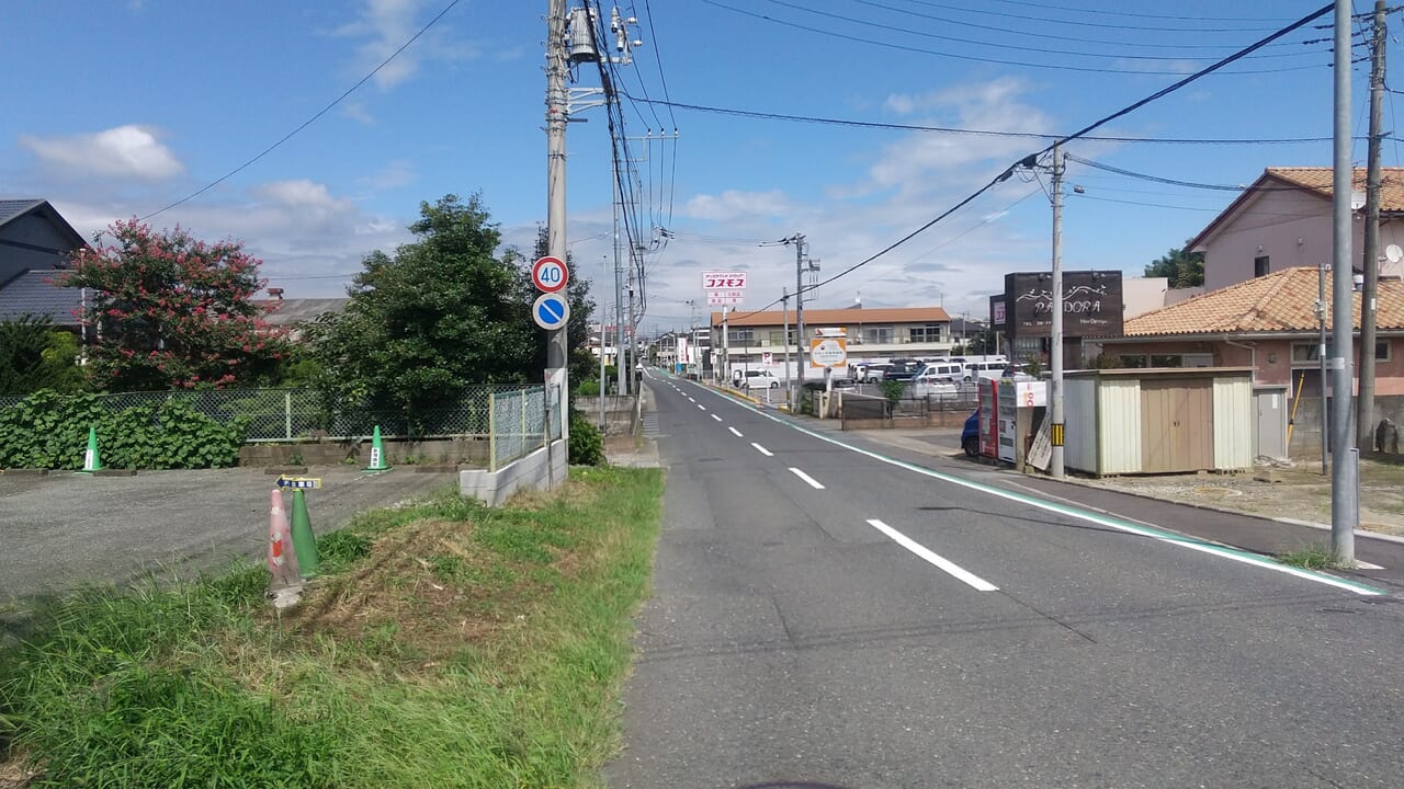 トーアマート跡地の背面道路