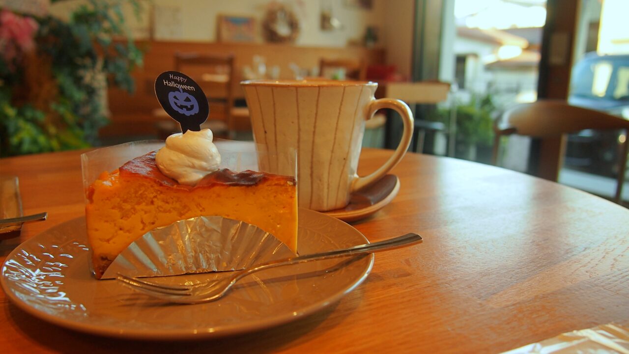 cafe creamのケーキとコーヒー