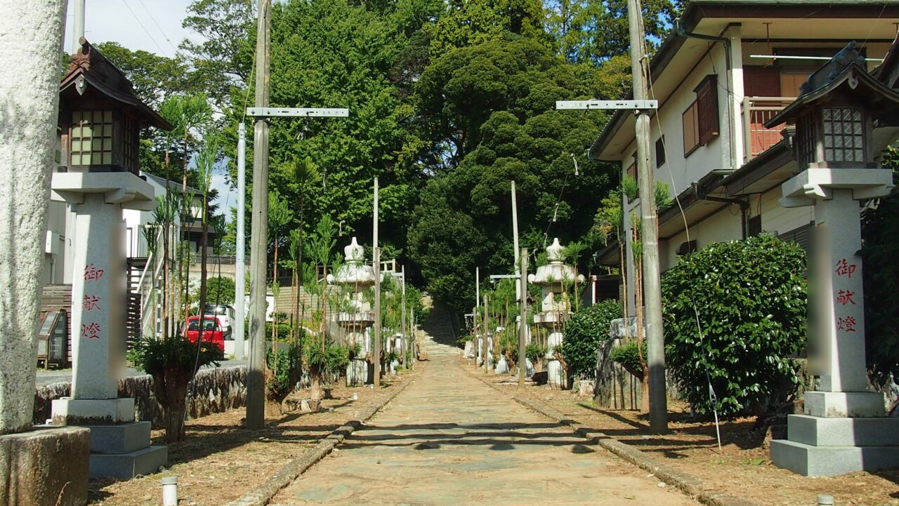 大久保鹿嶋神社の参道